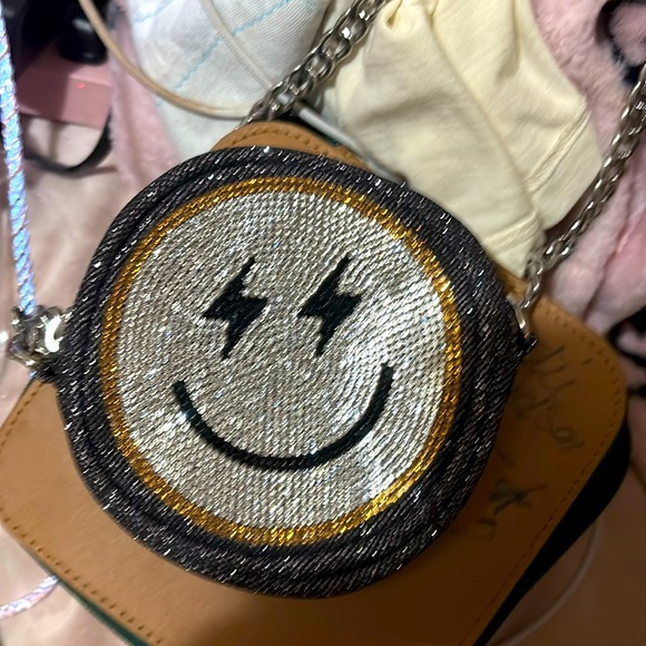 Smiley face with diamonds with glitter small purse with a chain - Picture 1 of 3